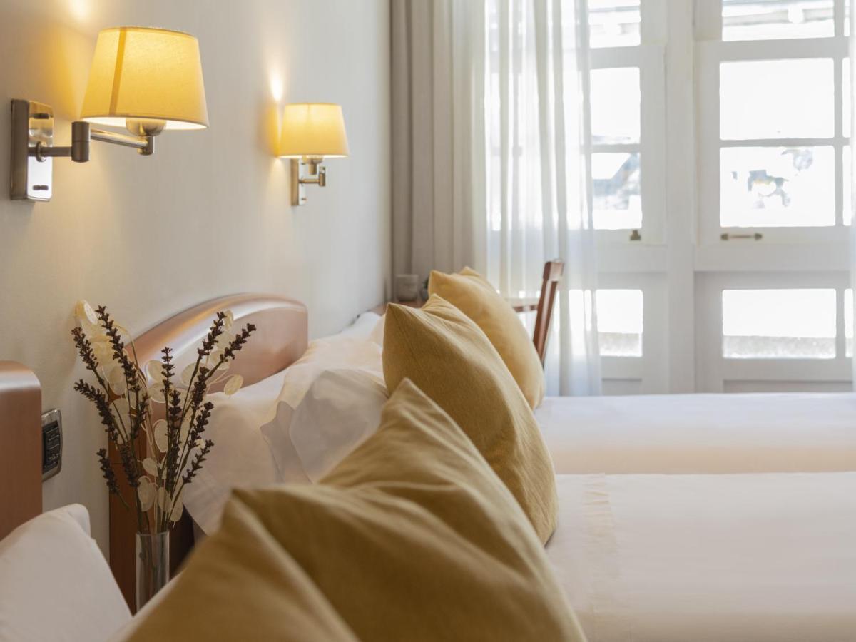 Hostal Alba Луго Екстериор снимка