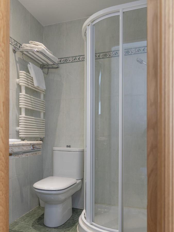 Hostal Alba Луго Екстериор снимка